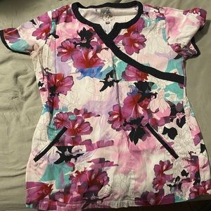 Floral scrub top | medium